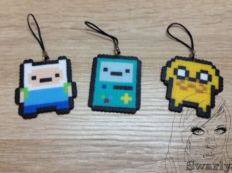 Perler Bead Figures, Perler Bead Patterns Keychains, Perler Keychain Ideas, Matching Perler Beads Ideas, Pyssla Keychain, Pixel Keychain, Perler Keychain, Matching Perler Bead Keychains, Perler Beads Keychain