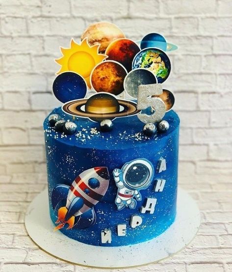 Space Theme Cake Ideas, Planet Theme Cake, Planets Cake Birthday, Space Themed Cakes, Space Theme Cakes, Solar System Cakes For Kids, Space Theme Cake Kids, Astronaut Cake Birthday, Galaxy Cake Ideas