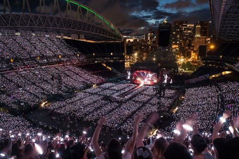 Lumen Field, Concert Venues, Concert Vibes, Concert Aesthetic, Concert Venue, Pop Idol, Pop Star, Kpop Idol, Destiny