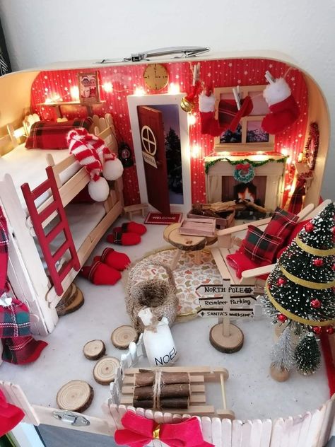 Diy Elf Furniture, Elf On Shelf House, Elf On The Shelf House Diy Cute Ideas, Elf House Ideas, Mini Christmas Houses Diy, Diy Elf House, Elf On The Shelf House Diy, Elf House Diy, Elf On The Shelf House