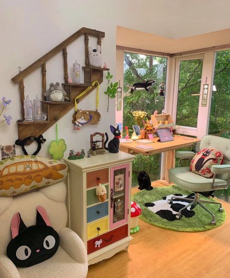 Cute Apartment Ideas Colorful, Bedroom Ideas Cluttercore, Maximalist Decor Items, Ghibli Apartment Aesthetic, Maximizing Small Spaces Bedroom, Bright Aesthetic Bedroom, Tamakid Room, Ghiblicore Bedroom, Ghibli Furniture