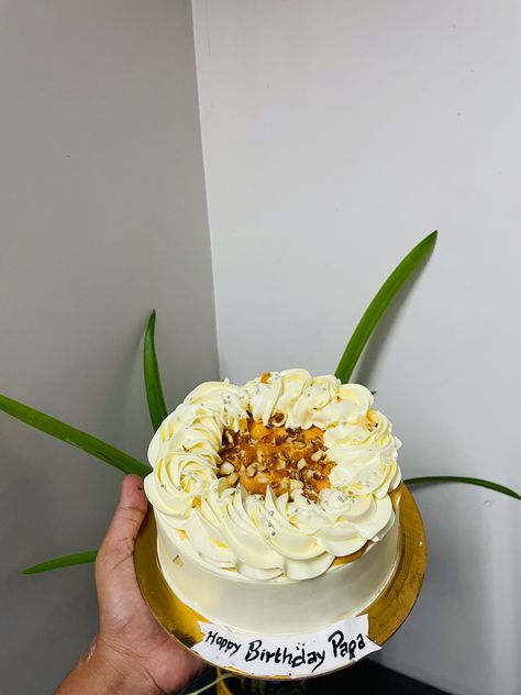 Butterscotch Birthday Cake, Butterscotch Cake Designs, Butterscotch Cake Decoration, Unique Cakes Designs, Butterscotch Cake, Unique Cakes, Cake Designs Birthday, Cake Decor, Pretty Cakes