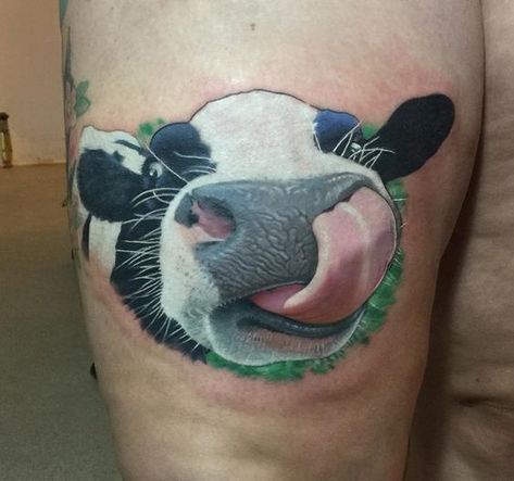 Step into the farmyard of fashion with cow tattoo designs! We've rounded up over 70 cow tattoo ideas that are just udderly irresistible. Vegan Tattoo Ideas, Cow Outline, Animal Print Tattoo, Dragon Tattoo Outline, Groot Tattoo, Nose Tattoo, Tattoos Masculinas, Tiki Tattoo, Cow Tattoo