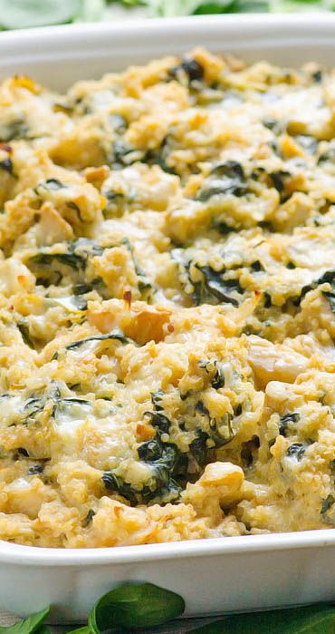 Clean Eating Spinach and Artichoke Quinoa Casserole Artichoke Quinoa, Low Calorie Casserole, Quinoa Casserole Recipes, Quinoa Casserole, Healthy Casseroles, Delicious Clean Eating, Quinoa Recipes, Deep Dish, Casserole Dish