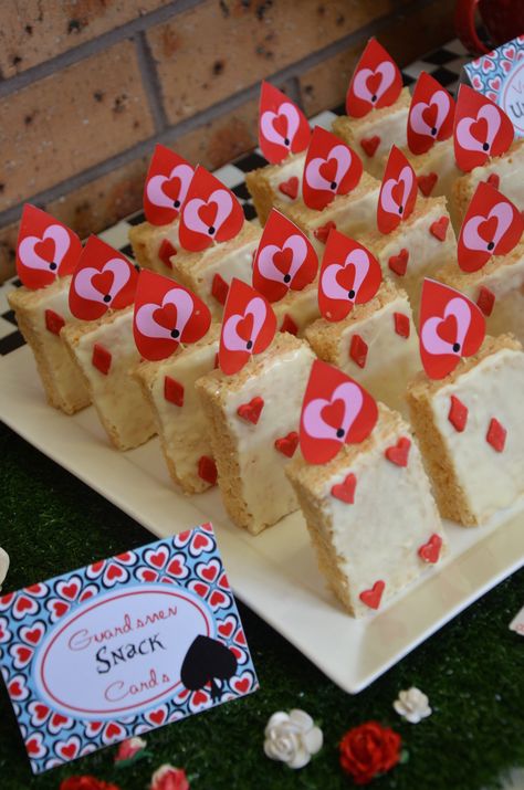 Queen Of Hearts Tea Party Ideas, Alice In Wonderland Desserts Treats, Alice In Wonderland Party Treats, Alice In Wonderland Snack Ideas, Alice And Wonderland Food Ideas, Alice In Wonderland Food Ideas Snacks, Alice In Wonderland Charcuterie Board, Alice In Wonderland Snacks, Alice In Wonderland Kids Party