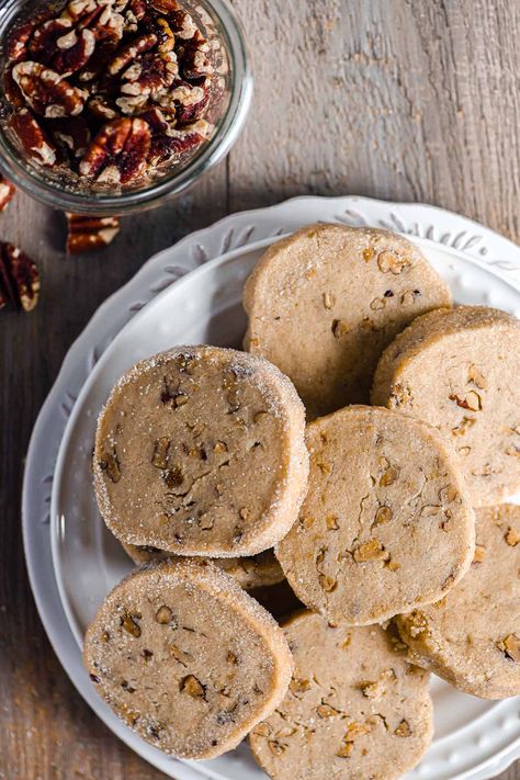 Pecan sandies cookies are a slice and bake shortbread cookie with an irresistible melt-in-your-mouth texture and a toasted nutty flavor! Kringle Pastry, Slice And Bake Shortbread, Chill Recipes, Pecan Sandies Cookies, Sandies Cookies, Sandies Recipe, Slice And Bake Cookies, Pecan Sandies, Party Hardy