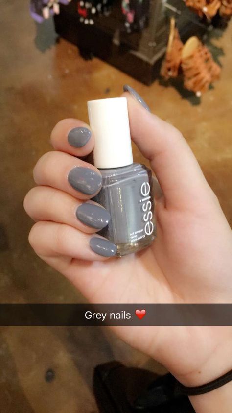 Grey Nails. Essie color: Petal pushers. Nails Essie, Essie Colors, Grey Nails, Petal Pushers, Gray Nails, Beautiful Nail Art, Essie, Beautiful Nails, Nail Polish