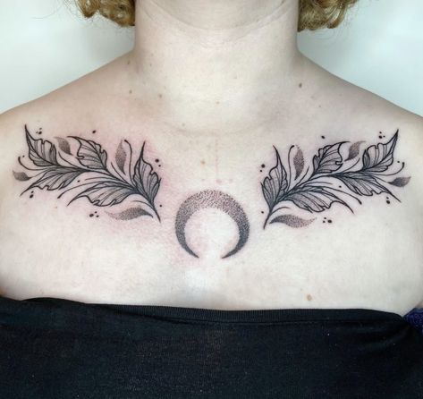 Flower Collar Tattoo, Witchy Collarbone Tattoo, Leaf Moon Tattoo, Witchy Collar Bone Tattoo, Collar Bone Tattoo Moon, Moon Collar Bone Tattoo, Moon Chest Tattoo Female, Apprentice Aesthetic, Bone Tattoo Design