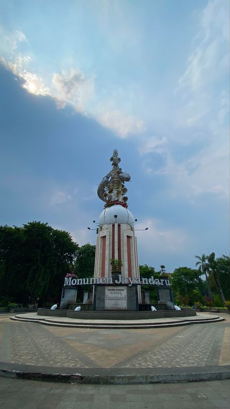 Monumen Sidoarjo Logo Aniversary, Photography, Quick Saves