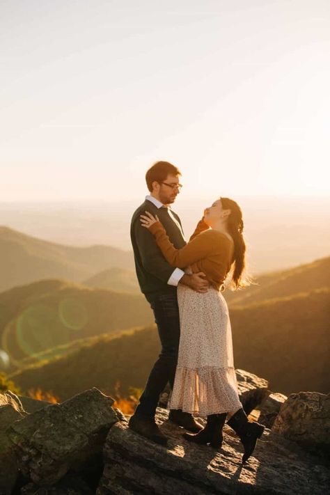 Adventure Engagement Session | Mountain engagement photography | Shenandoah National Park Photoshoot | Blue Ridge Mountains | Virginia engagement session | Kara Leigh Creative | Blackrock summit | Kara Leigh Creative Blacksburg Virginia wedding and elopement photographer National Park Photoshoot, Engagement Outfit For Man, Blue Ridge Mountains Virginia, Blacksburg Virginia, Park Photoshoot, Virginia Elopement, Planning A Small Wedding, Charlottesville Wedding, Skyline Drive