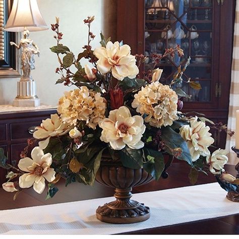 Tulpen Arrangements, Tropical Arrangements, Magnolia Centerpiece, Flower Swag, Peony Arrangement, Tulips Arrangement, Warm Browns, Sunflower Arrangements, Large Floral Arrangements