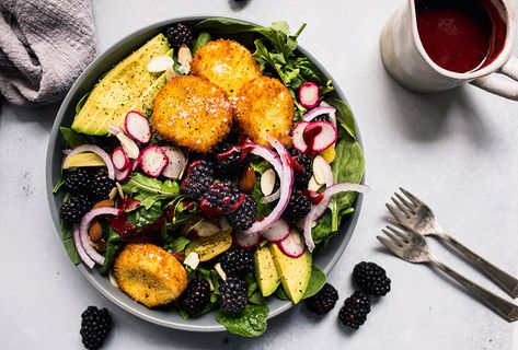 Blackberry Balsamic Salad with Fried Goat Cheese Blackberry Goat Cheese Salad, Salad With Fried Goat Cheese, Veggie Starters, Fried Goat Cheese Salad, Fried Neckbones, Blackberry Balsamic, Blackberry Salad, Classy Food, Balsamic Salad