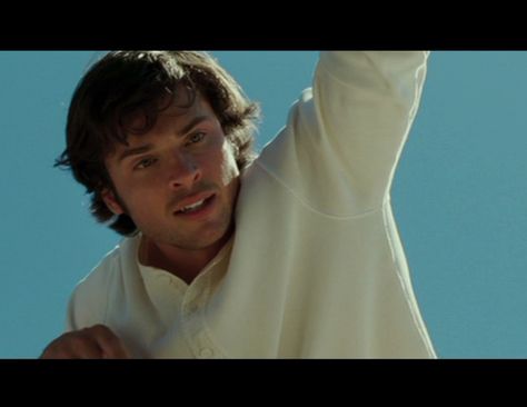 Tom Welling, Men's Toms, Clark Kent, The Fog, Smallville, Superman, Gif