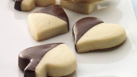 Shortbread Cookies - BettyCrocker.com Chocolate Covered Cookies, Chocolate Dipped Cookies, Best Christmas Cookie Recipe, Buttery Shortbread Cookies, Shortbread Cookie Recipe, Shaped Cookies, Dessert Aux Fruits, Shortbread Recipes, Best Christmas Cookies