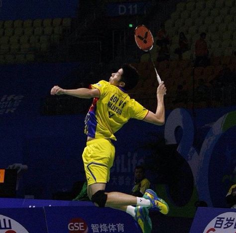 Badminton Jump Smash - Goh V Shem (MAS) Smash Badminton, Badminton Smash, Wonderful Picture, Sports Photos, Badminton, Photo Illustration, Dancer, Nike, Concert