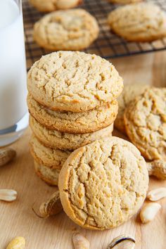 Thick and Chewy Peanut Butter Cookies Sweet Sides, Chewy Peanut Butter Cookie Recipe, Dream Cookies, Butterscotch Chip Cookies, Pb Cookies, Vegan Chocolate Cookies, Butter Desserts, Healthy Peanut Butter Cookies, Soft Peanut Butter Cookies