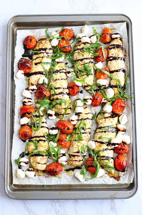 One Sheet Recipes, Healthy Summer Sheet Pan Dinners, Sheet Pan Meals For A Crowd, Caprese Meal Prep, Healthy 1 Pan Dinners, Single Pan Meals, Super Easy Recipes Quick, High Protein Low Carb Sheet Pan Meals, March Dinner Ideas