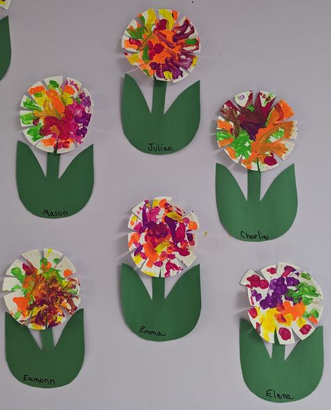 Flowers Eyfs, Flower Craft Ideas, Spring Toddler, Toddler Themes, Plant Activities, Garden Activities, Plant Crafts, Flowers Craft, Theme Nature