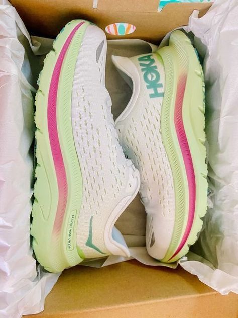 Green Hoka Shoes, Hoka Shoes Aesthetic, Cute Hoka Shoes, Hoka Fashion, Hoka Aesthetic, Hoka Shoes Woman Outfit, Hoka Outfit, Cute Running Shoes, Aesthetic Shopping