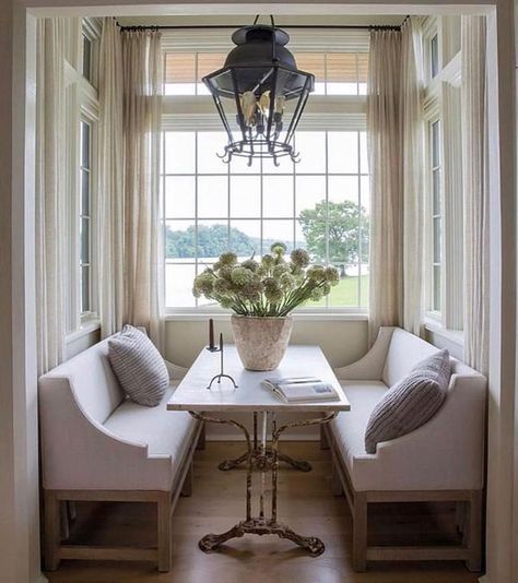 Jeffrey Dungan, Timeless Kitchen Design, Timeless Kitchen, Hello Lovely, Luxury Kitchen Design, Dining Nook, Luxury House Designs, Cool Ideas, Cozy Nook