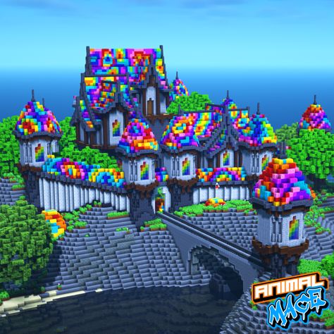 Rainbow Castle Minecraft, Trippy Minecraft Houses, Trippy Minecraft Ideas, Minecraft Rainbow House, Minecraft Colorful Builds, Rainbow Minecraft Builds, Minecraft Rainbow Builds, Colorful Minecraft Houses, Minecraft Storage