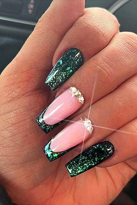 Emerald Press on Nails Coffin Shape Fake Nails French Tip Press on Nails with Glitter & Rhinestones Check more at https://mangadexx.com/emerald-press-on-nails-coffin-shape-fake-nails-french-tip-press-on-nails-with-glitter-rhinestones/ French Tip Green Nails, Fake Nails French Tip, Emerald Green Nails, Nails Coffin Shape, Colourful Acrylic Nails, Diamond Nail Designs, Green Aura, Press On Nails Coffin, Emerald Nails