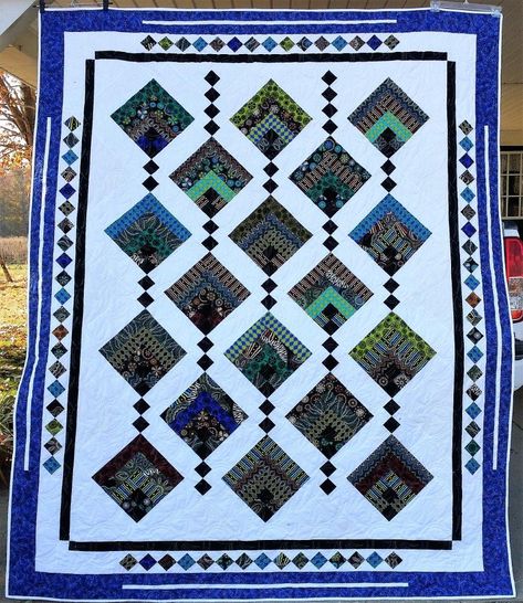 Hanging Gardens pattern from Cozy Quilt Designs Hanging Garden Quilt Pattern, Hanging Gardens Free Quilt Pattern, Hanging Garden Quilt Pattern Free, Free Quilt Pattern Downloads, Hanging Garden Quilt, Chandelier Quilts, Aboriginal Quilts, Beads Quilt, Quilts Simple