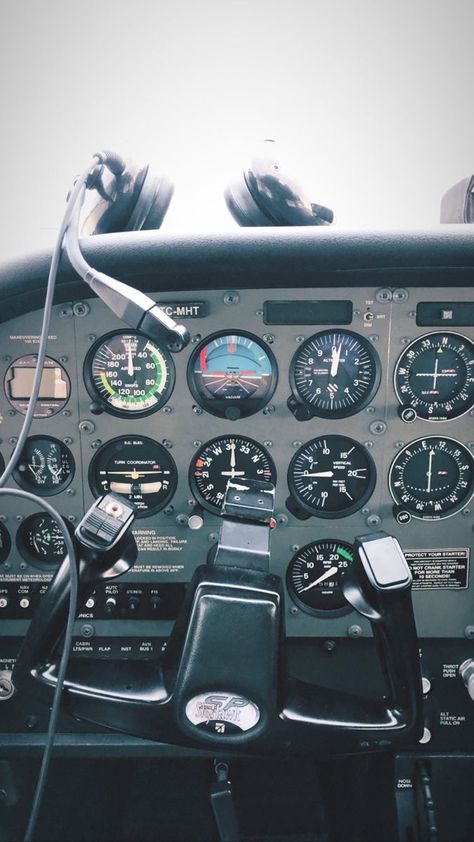 Cessna 172 Wallpaper, Cessna Cockpit, Cessna 172 Cockpit, Plane Cockpit, Pilot Career, Pilot Quotes, Cessna Aircraft, Aviation Quotes, Aviation Education