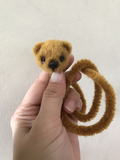 Pipe cleaner bear Pipe Cleaner Bear, Pipe Cleaner Animals, Clean Crafts, Pipe Cleaner Crafts, Pipe Cleaner, Stuffed Animals, Fairy Tales, Projects To Try, Teddy Bear