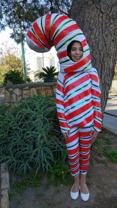 Diy Candy Cane Costume, Christmas Costumes Diy, Candy Cane Costume, Diy Candy Cane, Diy Christmas Candy, Candy Costumes, Christmas Dress Up, Diy Costumes Kids, Red Costume