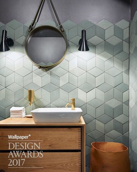 Tile Palette, Contemporary Bathroom Tiles, Top Bathroom Design, Tile Layout, Tiles Mosaic, Bathroom Tile Ideas, Bathroom Walls, Geometrical Pattern, Decor Baie