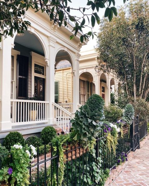 Oxford Town, Georgiana Design, Southern Architecture, Row Houses, New Orleans Homes, Row House, New Orleans Louisiana, Holiday Weekend, Exterior Design