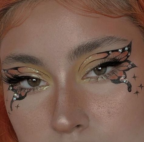 Butterfly Graphic Liner, Butterfly Eye Makeup, Butterfly Eyeliner, Butterfly Makeup, Flower Makeup, Holiday Makeup Looks, Graphic Makeup, Glitter Eye Makeup, Swag Makeup