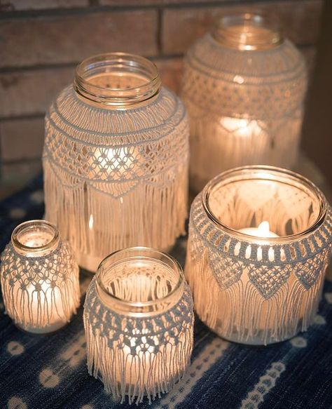 handmade bohemian glass jar covers made from intricate macrame with candles inside for lighting wedding prop Boho Decorating Ideas, Macrame Candle Holder, Boho Decorating, Diy Macrame Wall Hanging, Dorm Diy, Dorm Room Diy, Macrame Wedding, Paper Lace, Décor Boho