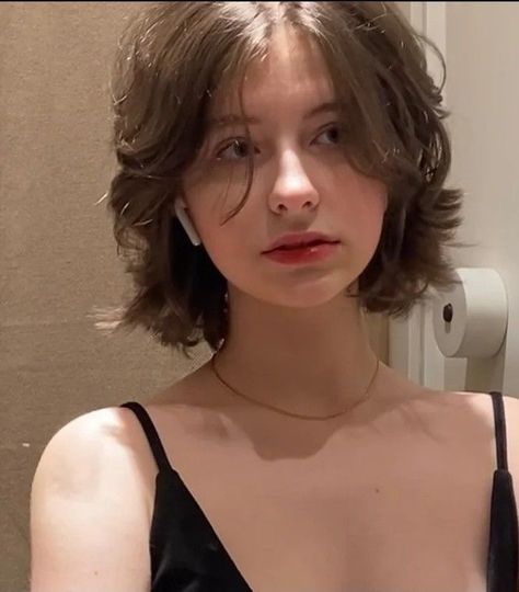 Long Layered Haircuts, Long Layers, Short Cuts, Fashion Attire, Layered Haircuts, True Beauty, Hair Inspo, Cool Hairstyles, Beauty Hacks