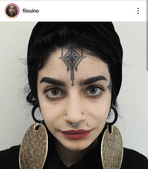 Tattoos Face, Shave Eyebrows, Face Tats, Tattoed Women, Gothic Tattoo, Face Tattoos, Head Tattoos, Face Tattoo, Body Modifications