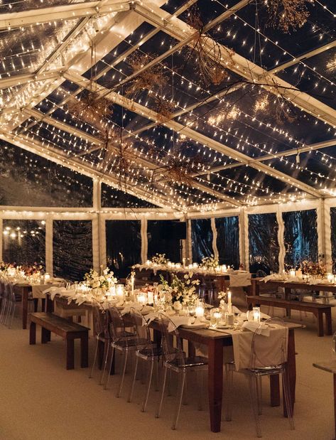 Fairy lights, clear tent, wedding reception at night. Winter Gazebo Wedding, Winter Wedding In Greenhouse, Clear Frame Tent Wedding, Winter Wedding Colorado, Cozy Wedding Ideas, Weddings Green, Wedding Tent Decorations, Night Wedding Photos, Outdoor Winter Wedding