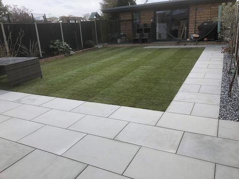 Garden Paving Ideas Cheap, Garden Slabs Patio, Paving Slabs Ideas Patio, Garden Slabs Ideas, Garden Patio Ideas Paving, Paved Patio Garden Ideas, Paving Slabs Ideas, Garden Paving Ideas, Garden Patio Ideas