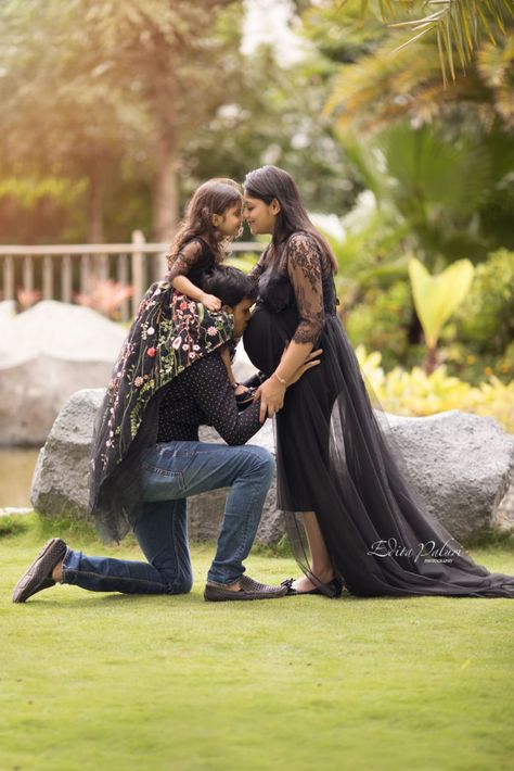 Pregnancy photo shoot - Beautiful parents to be and big sister | Edita photography Dress Ideas Indian, Photoshoot Dress Ideas, Maternity 2023, Sister Maternity Pictures, Baby Shiva, Family Pregnancy Photoshoot, Indian Maternity Photos, Indian Maternity Wear, Fotoshoot Ideas