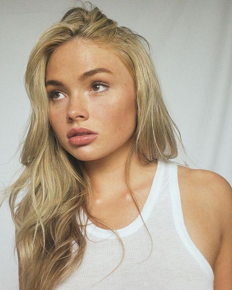 Natalie Alyn Lind Instagram, Natalie Lind, Natalie Alyn, Natalie Alyn Lind, Female Actresses, Girl Celebrities, Perfect Woman, Woman Face, American Actress