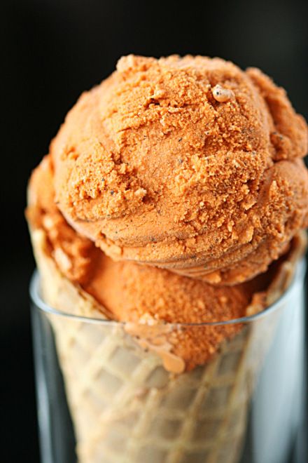 . Thai Tea Ice Cream, Crazy Ice Cream, Persimmon Recipes, Honey Ice Cream, Tea Ice Cream, Ice Cream Gelato, Homemade Ice Cream Recipes, Thai Tea, Ice Cream Sorbet