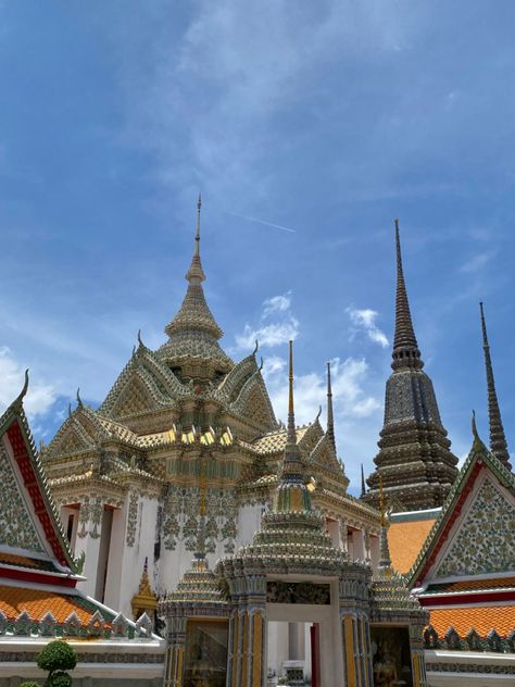 #thailand #bangkok #travel #aesthetic #temple Thailand Temple Aesthetic, Travel Aesthetic Thailand, Thailand Bangkok Aesthetic, Bangkok Thailand Aesthetic, Thailand Travel Aesthetic, Thai Lifestyle, Aesthetic Temple, Thailand Pics, Bangkok Aesthetic