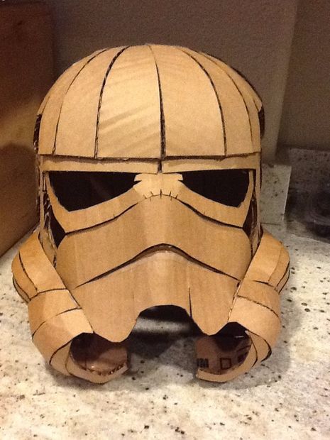 A very cool Instructable for Halloween or any time you just need to get your Geekout going! Star Wars Kids Crafts, Disfraz Star Wars, Star Wars Classroom, Cardboard Costume, Cardboard Mask, Star Wars Helmet, Stormtrooper Helmet, Star Wars Crafts, Diy Star