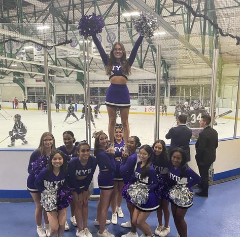 Nyu Cheerleaders, New York University Campus, New York University Aesthetic, Nyu Student Aesthetic, Nyu University, Nyu Campus, Nyu Law, Dream University, Life After High School