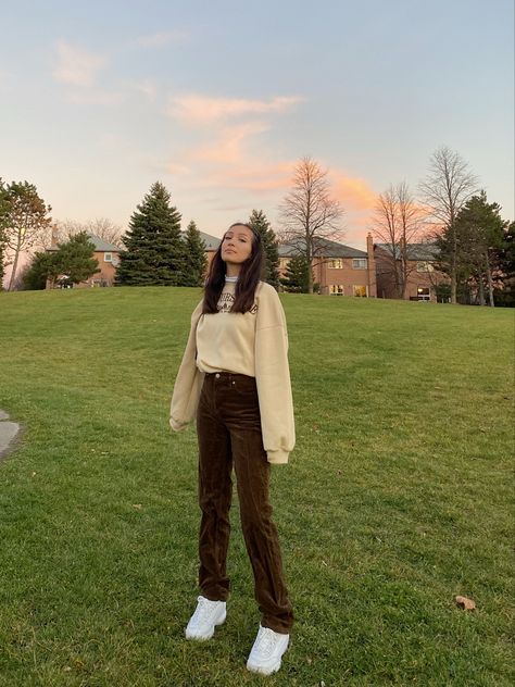 Picnic Aesthetic Outfit Winter, Cordoury Pants Outfits, Fall Fits Aesthetic, Aufits Aesthetic, Bf Aesthetic, Countryside Outfit, Nice Weather, Fashion Terms