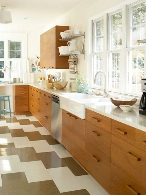 Vct Tile, Modern Wood Kitchen, Remodeling On A Budget, Vinyl Flooring Kitchen, Oak Kitchen Cabinets, Wood Kitchen Cabinets, Oak Kitchen, Kitchen On A Budget, Updated Kitchen