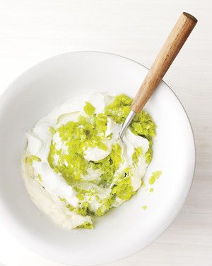 Tangy Pepperoncini Dip Pepperoncini Dip, Cream Cheese Recipes Dip, Best Dip Recipes, Pepperocini Recipes, Cream Cheese Dips, Dipping Sauces, Yummy Dips, Food For A Crowd, Dip Recipe