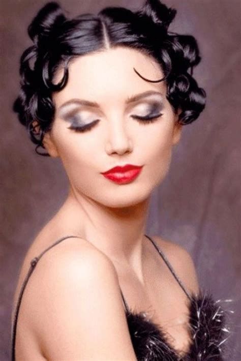 How to create the “Betty Boop” hairstyle on short hair? - AOL Search Results Betty Boop Hairstyle, Halloween Hairstyles For Women, Faux Hawk Women, Betty Boop Costume, Betty Boop Makeup, Beyonce Hair, Faux Bob, Faux Hawk Hairstyles, Halloween Hairstyles