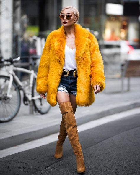 micah gianneli - Mood. ✨✨ Faux fur coat by @thpshop.co // Shades, tee, shorts & boots from @windsorstore Yellow Fur Coat, Micah Gianelli, High Thigh Boots, Shorts Boots, Fur Coat Outfit, Micah Gianneli, Tee Shorts, Ballerina Style, Elegant Coats