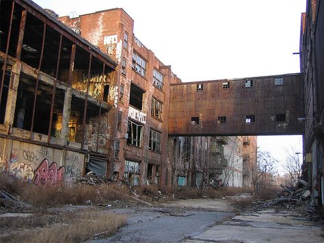 Abandoned warehouse in greenpoint, brooklyn